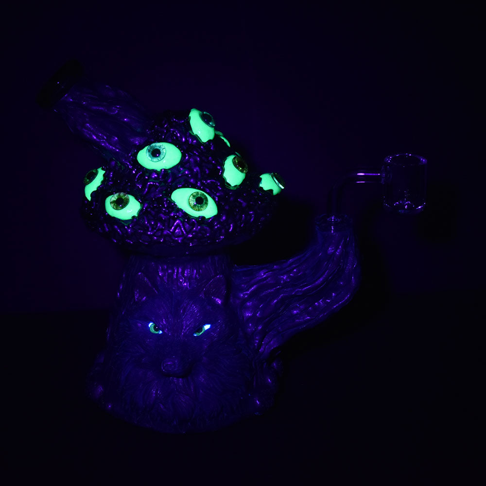 Vibrant Wolf Watching Dab Rig with UV Glow - Colors Vary Buy Delta 8!